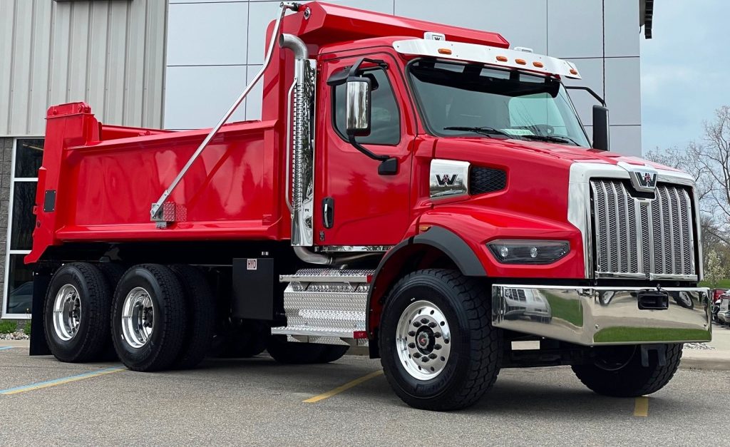 2024 Western Star 47X Day Cab Truck