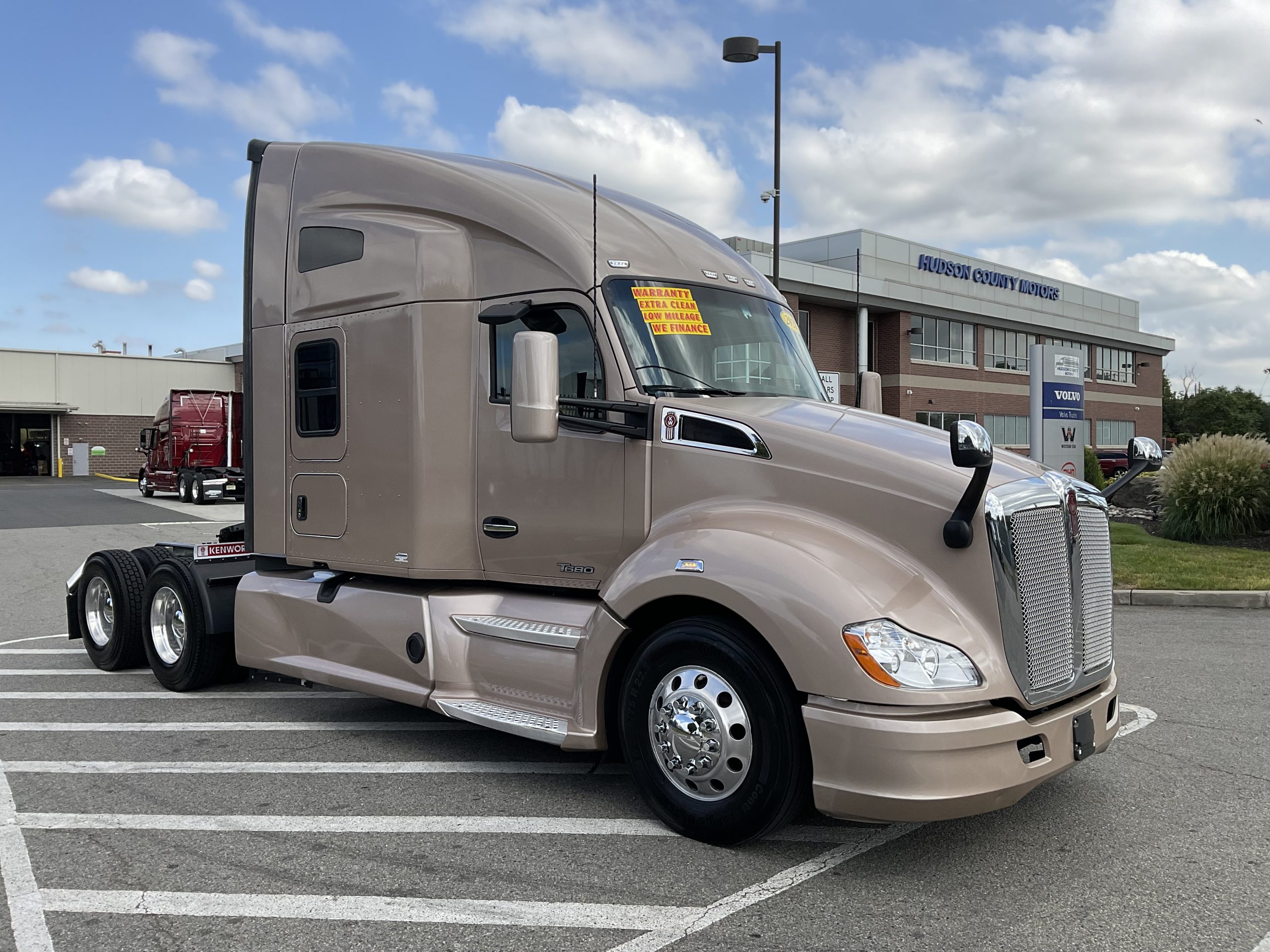 2021 KENWORTH T680 - image 4 of 6