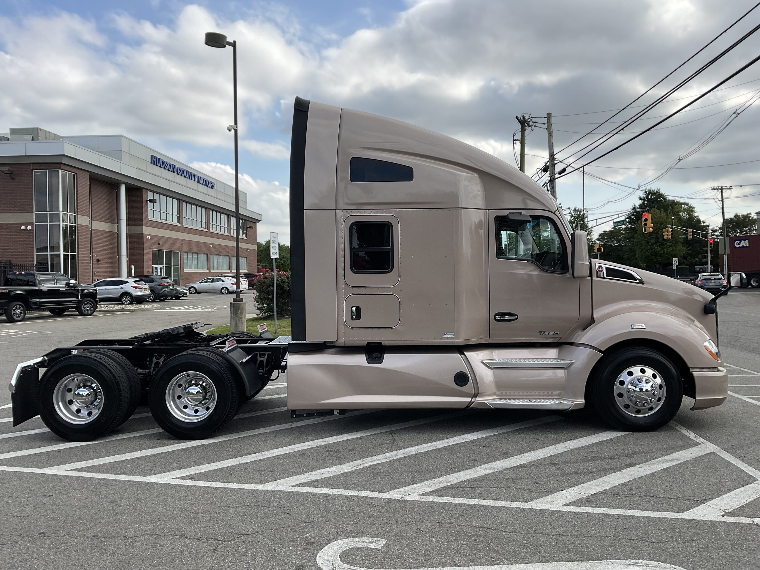 2021 KENWORTH T680 - image 5 of 6