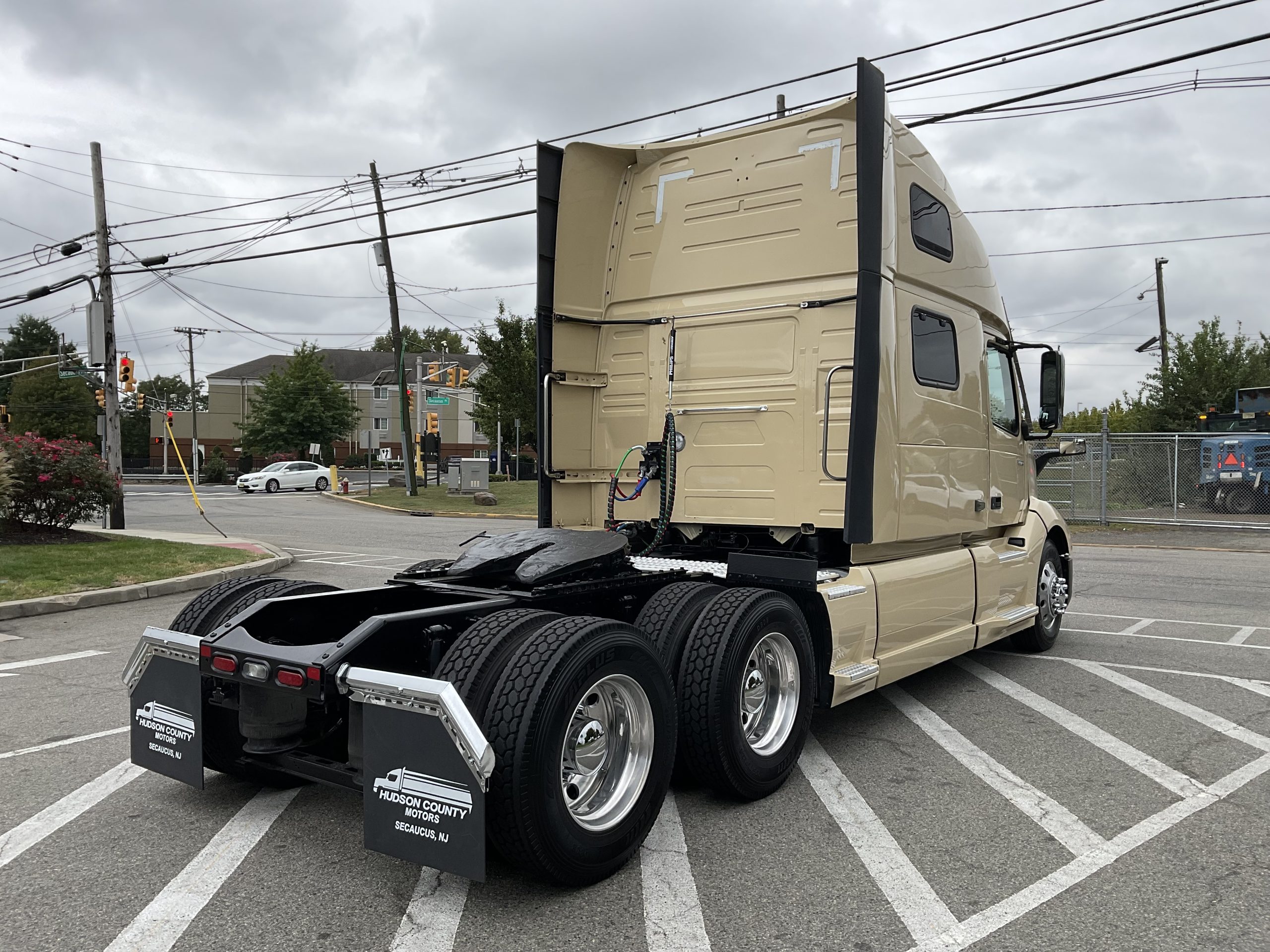 2020 VOLVO VNL64T860 - image 6 of 6