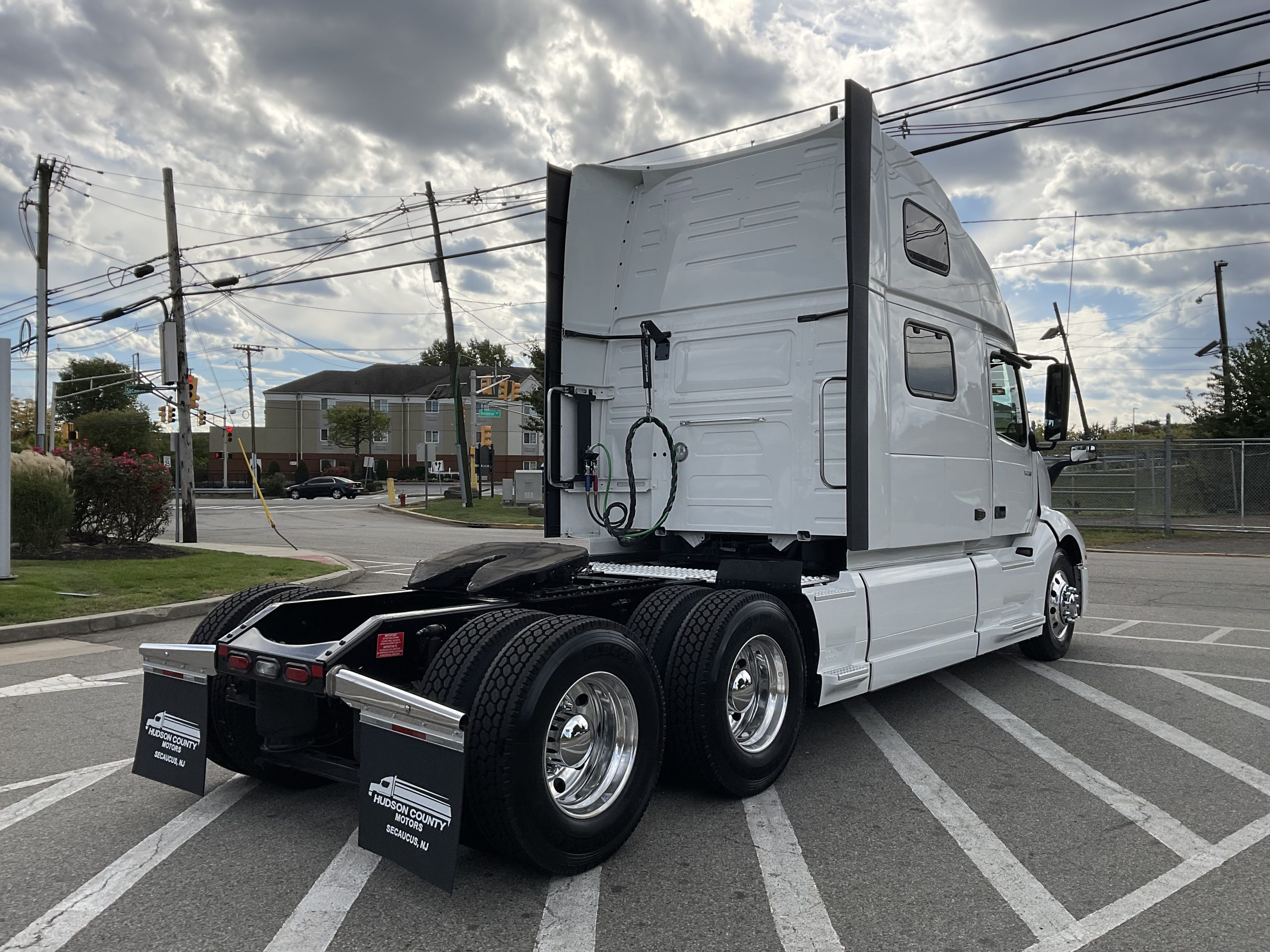 2023 VOLVO VNL64T860 - image 6 of 6