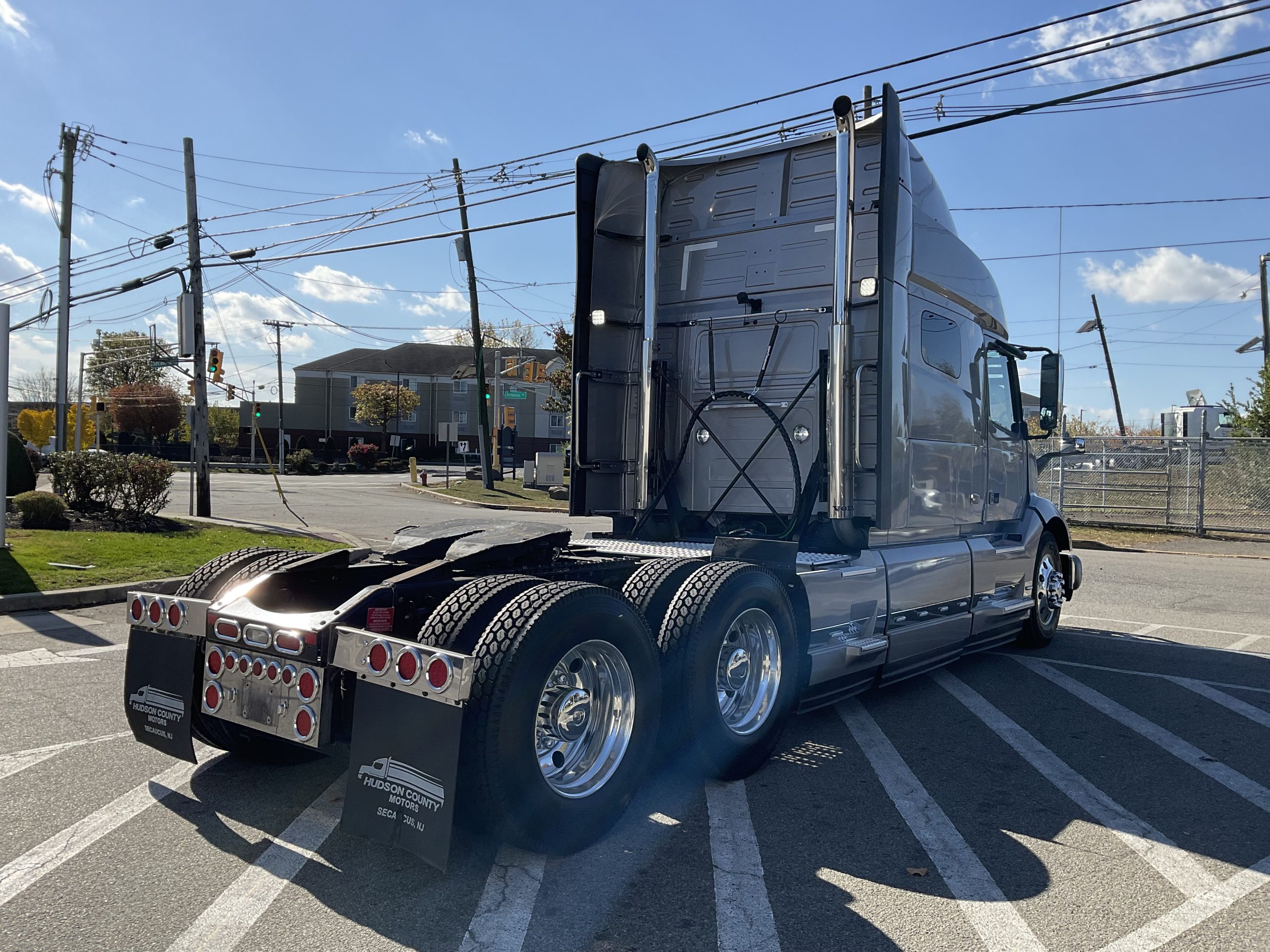 2021 VOLVO VNL64T740 - image 6 of 6