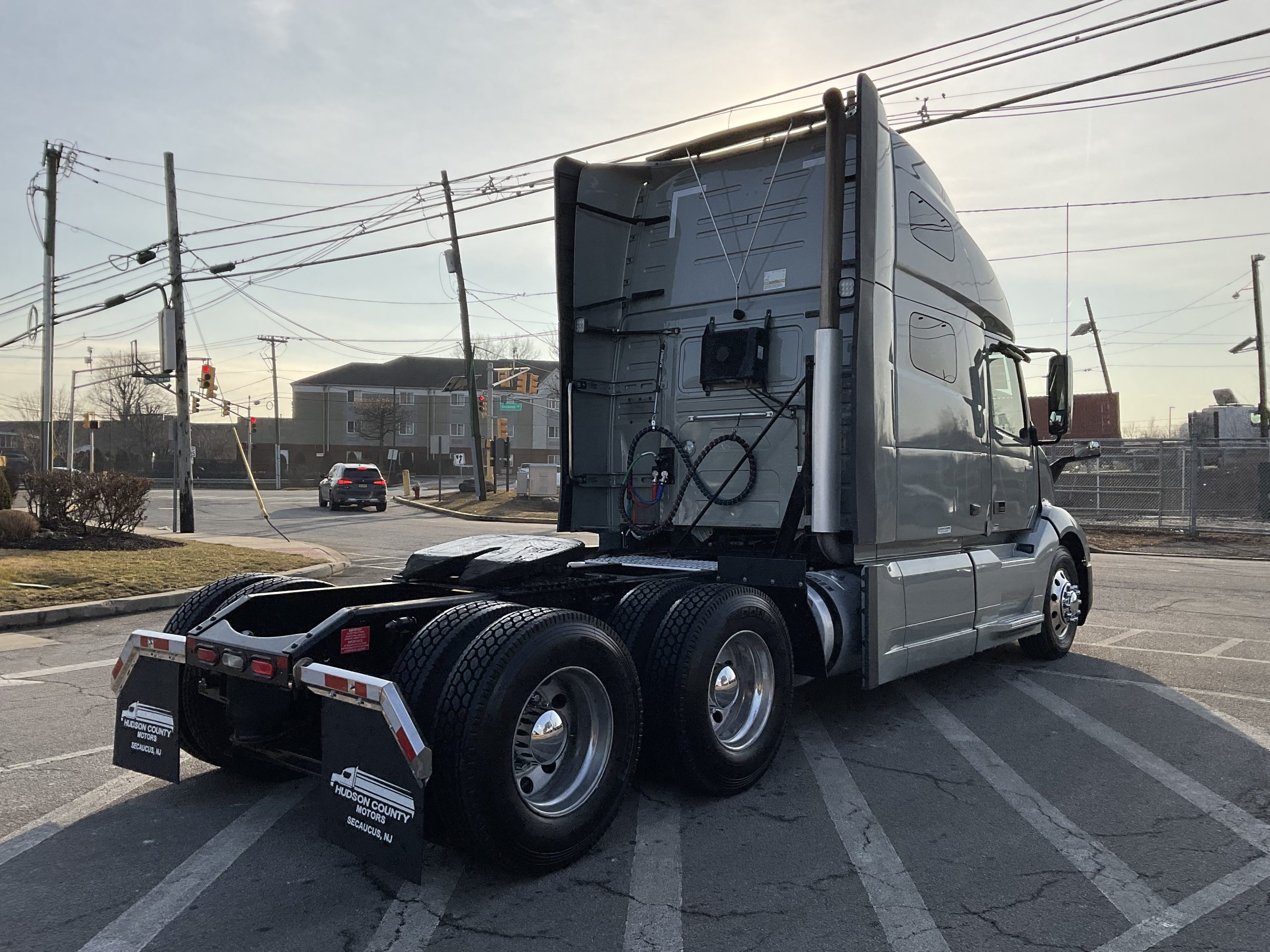 2023 VOLVO VNL64T760 - image 6 of 6