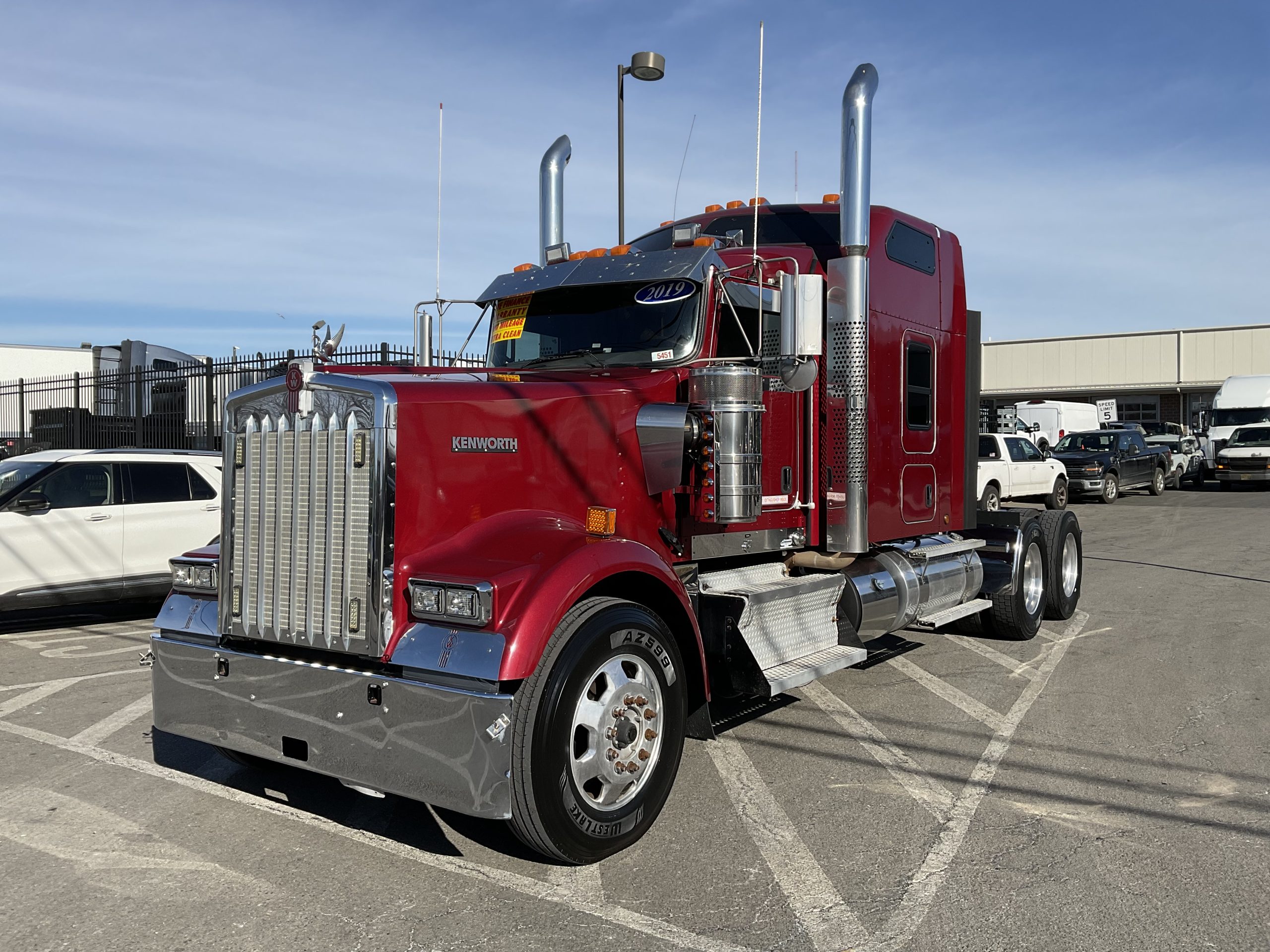 2019 KENWORTH W900L - image 2 of 6