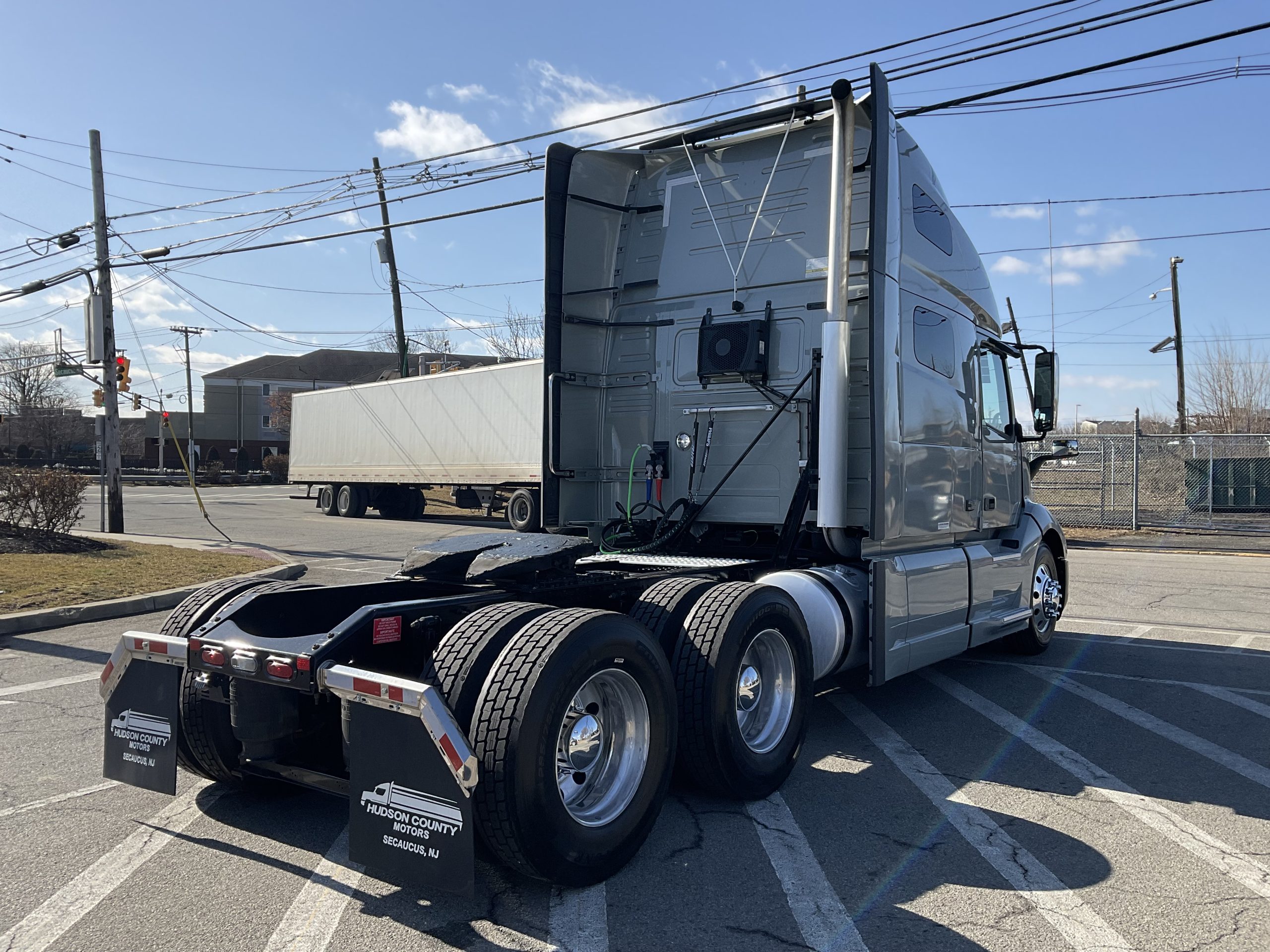 2023 VOLVO VNL64T760 - image 6 of 6