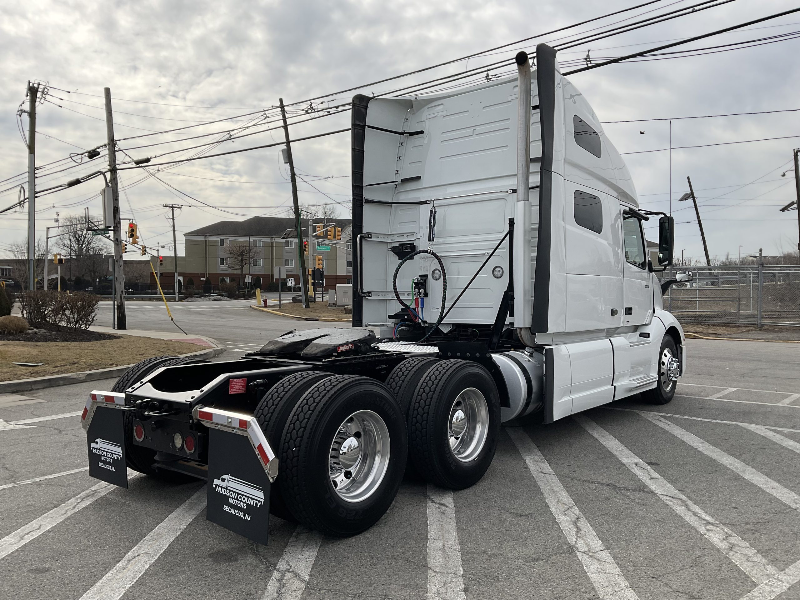 2021 VOLVO VNL64T760 - image 6 of 6