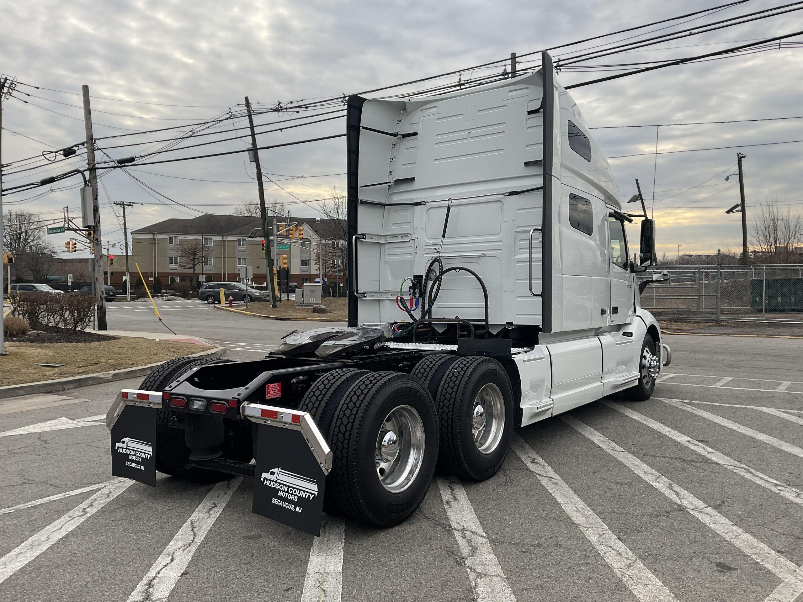 2022 VOLVO VNL64T760 - image 6 of 6