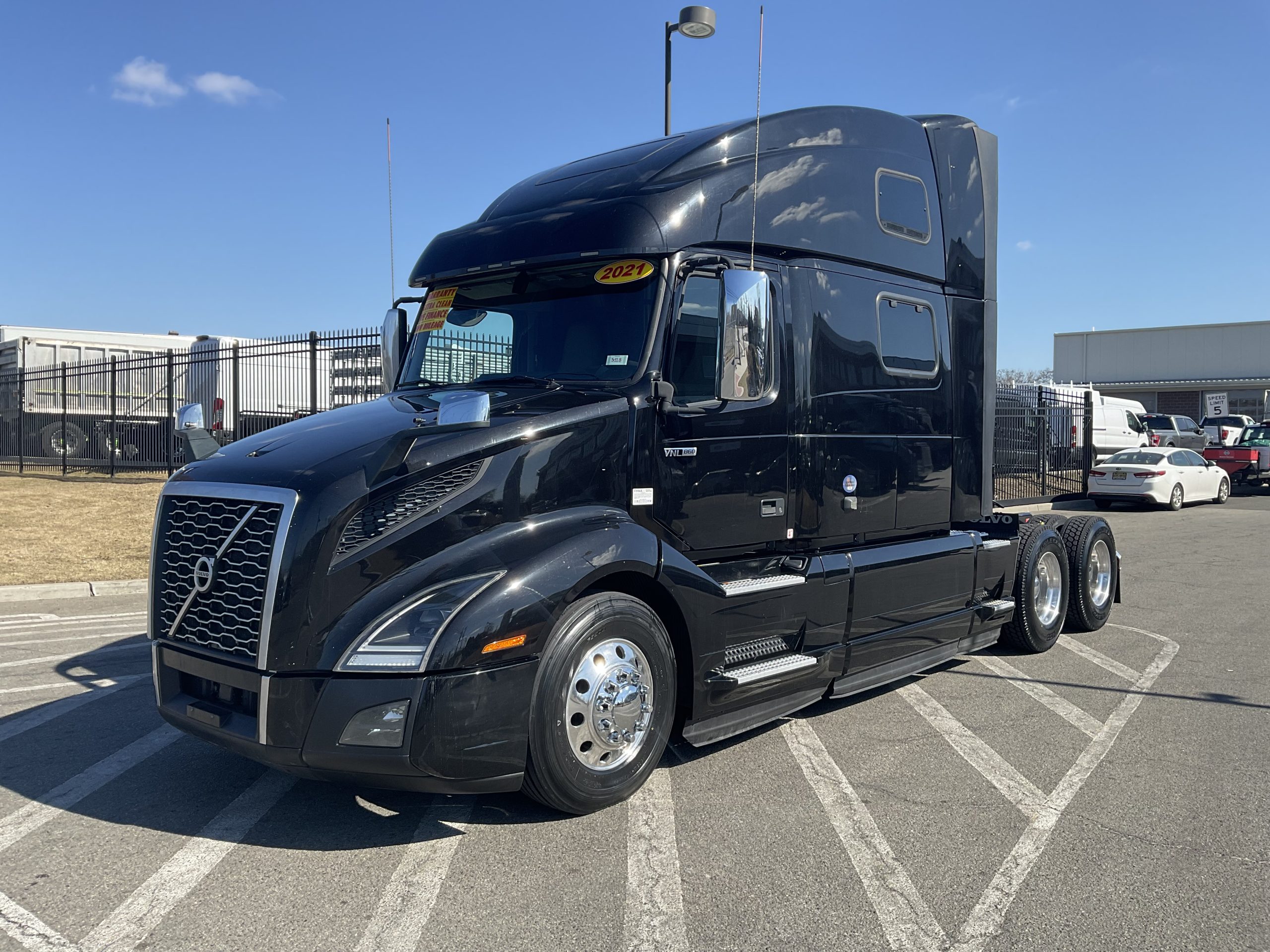 2021 VOLVO VNL64T860 - image 2 of 6